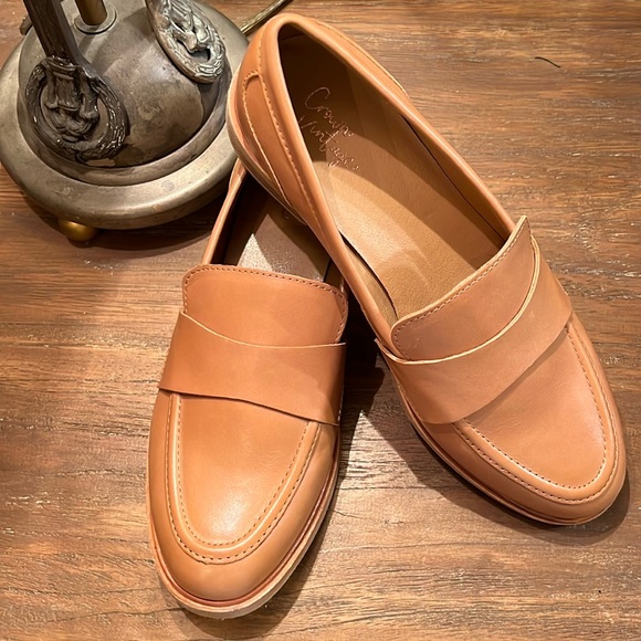 Crown Vintage Lornita Flat Loafers - Picture 2 of 13